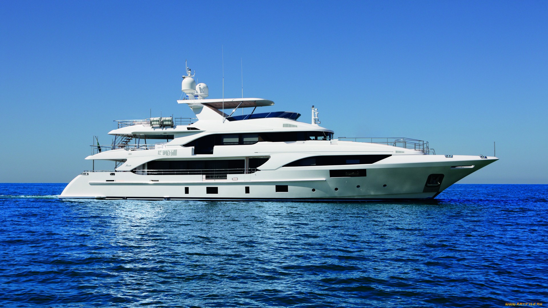 Компания Denison Yachting продала свою первую яхту за Биткоины