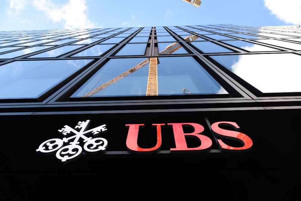 Стратеги UBS Wealth сравнили криптовалюты с обесценившимися приложениями